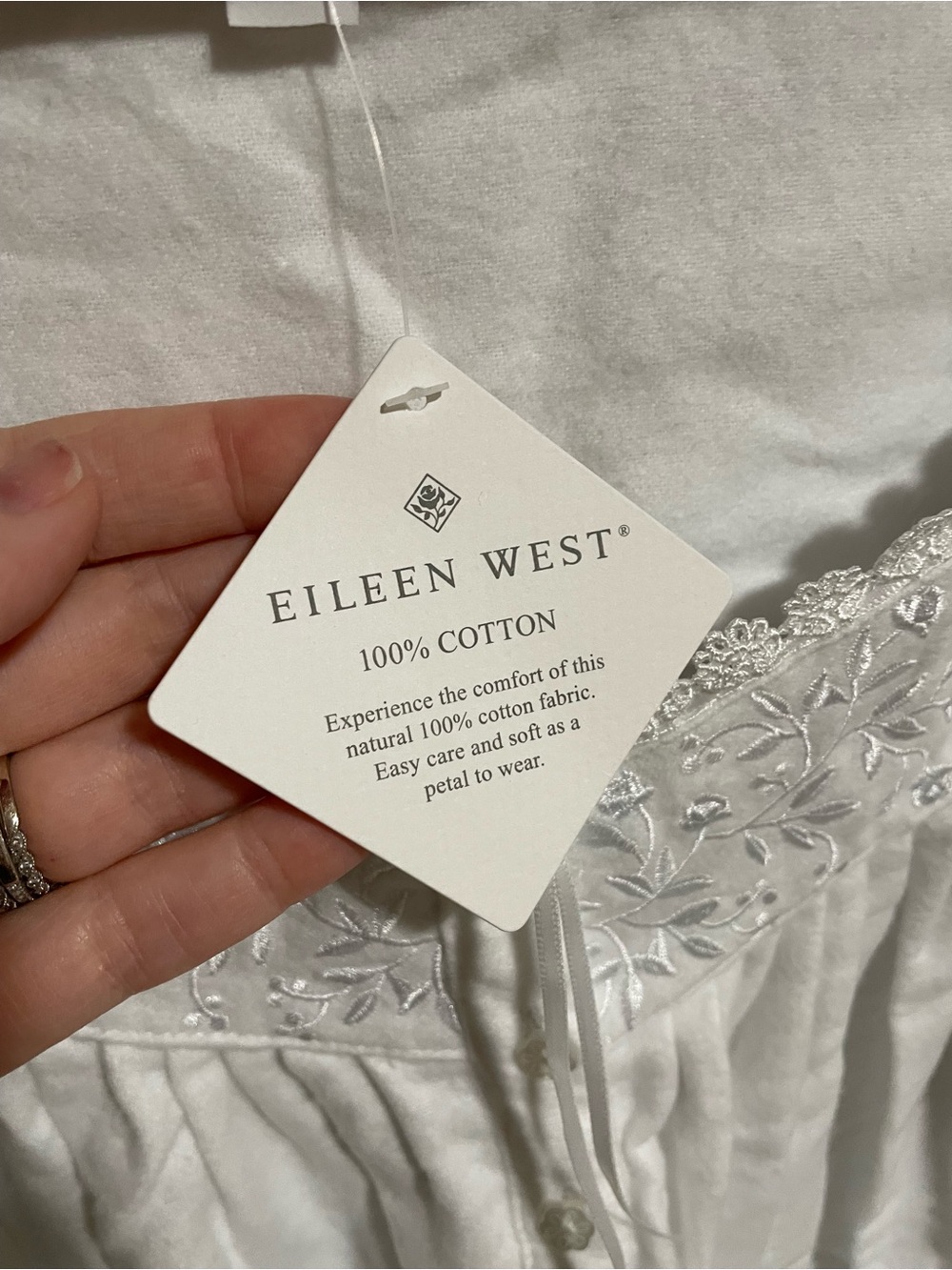 Eileen West White long sleeve nightgown NEW - Picture 4 of 8